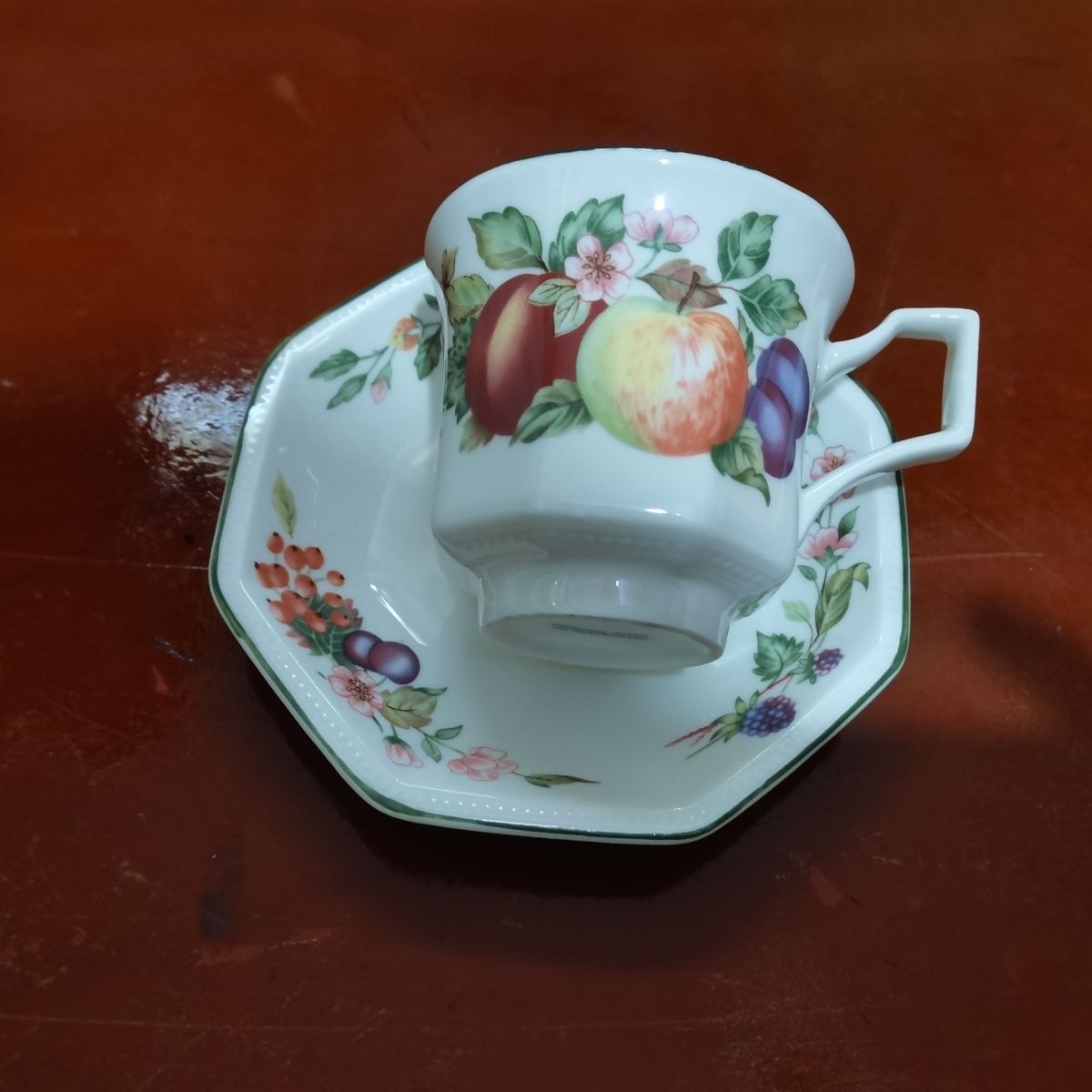Coffee Tea Uk - Export nach Großbritannien. Original achteckige Kaffeetasse